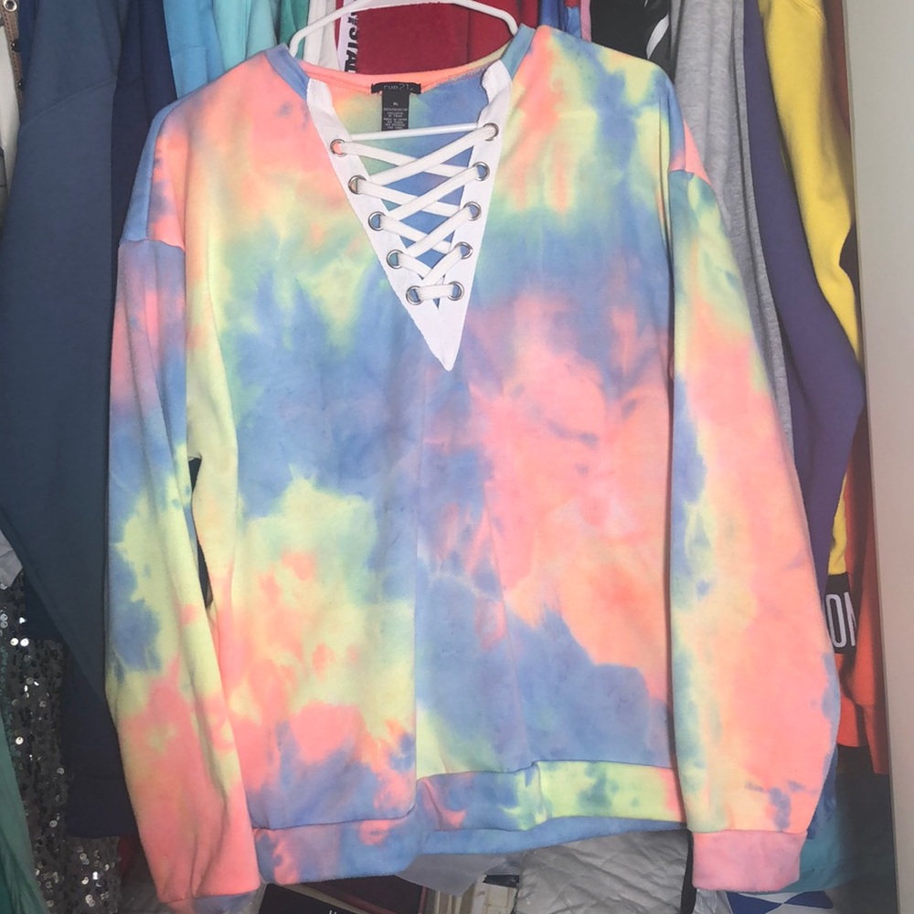 Tye dye lace up sweat shirt
